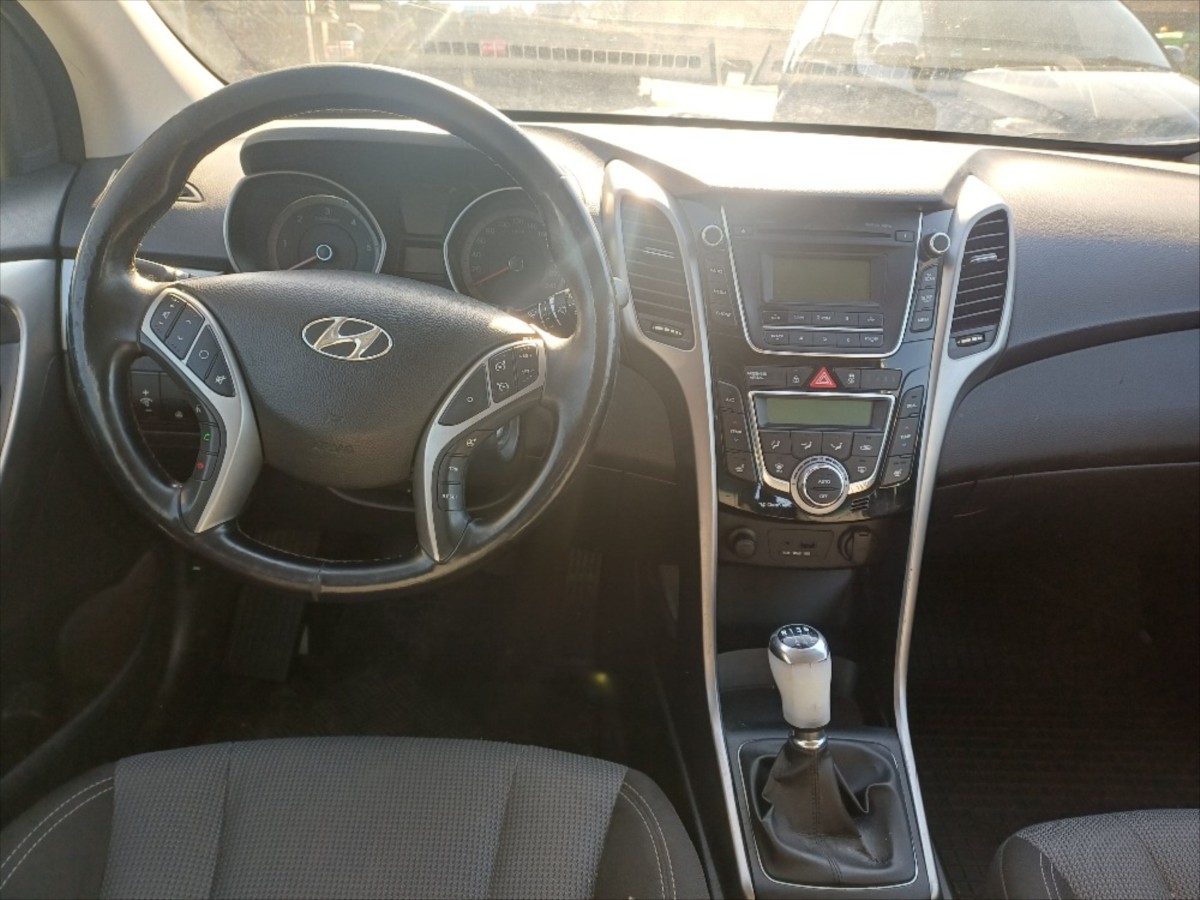 hyundai-i30-1-6-crdi - 6