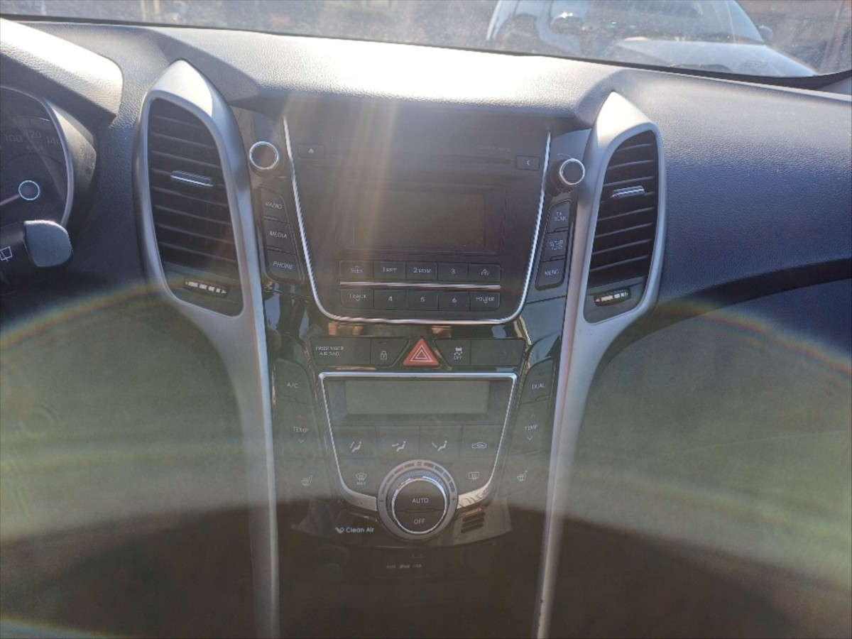 hyundai-i30-1-6-crdi - 7
