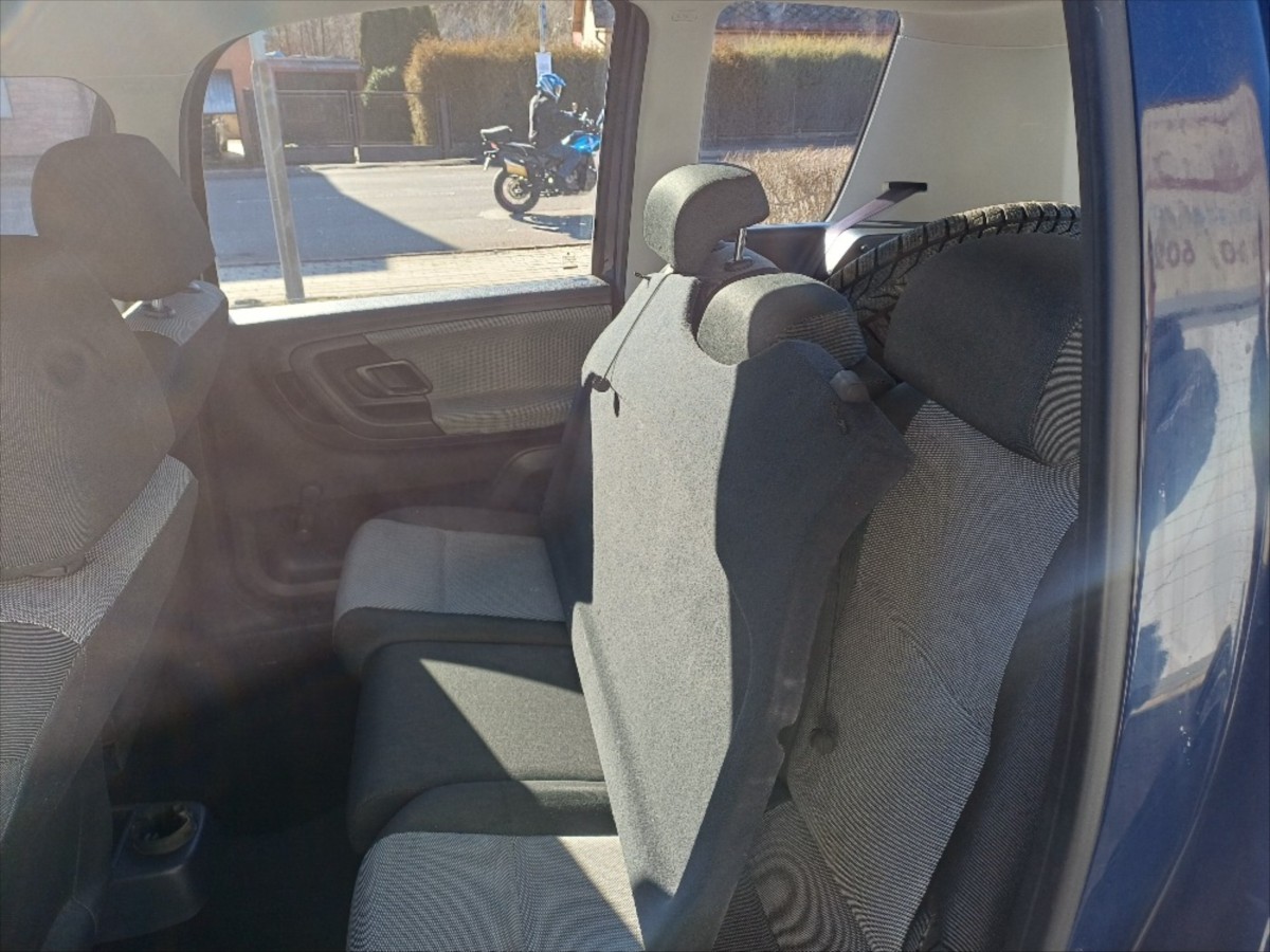 skoda-roomster-1-4-16v - 9