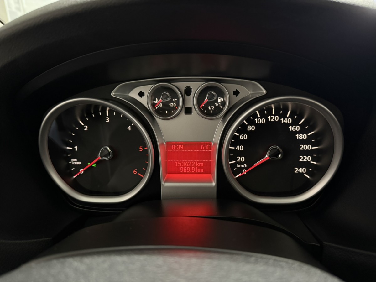 ford-focus-2-0-tdci-automat-tazne-stk - 8