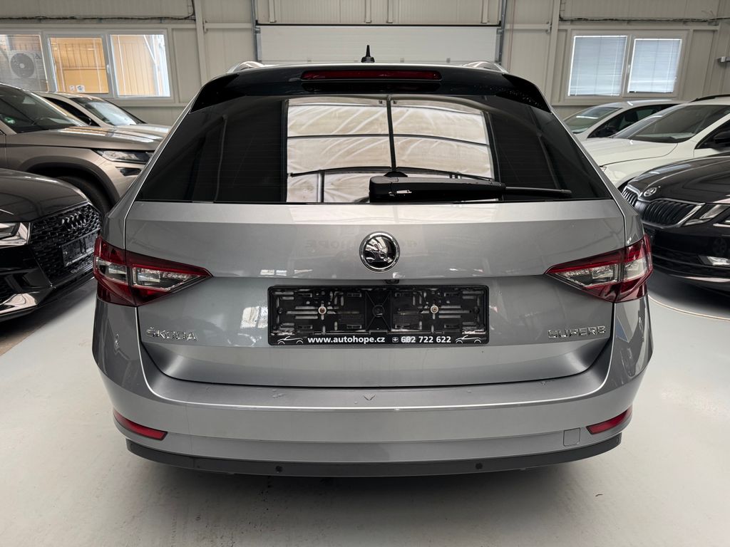 skoda-superb-combi-2-0-tdi-dsg-style - 4