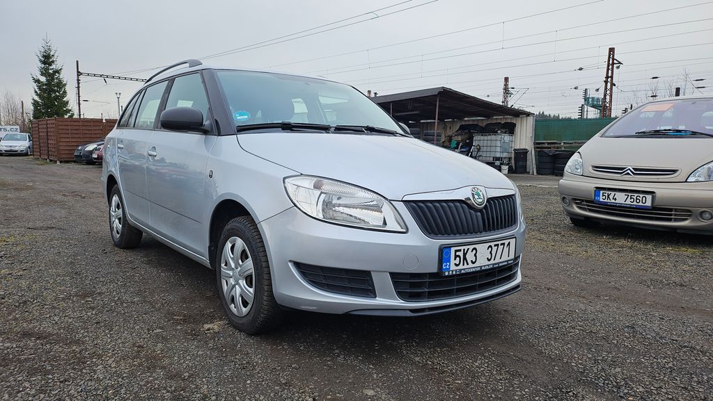 skoda-fabia-1-2i-12v-kombi-action - 1