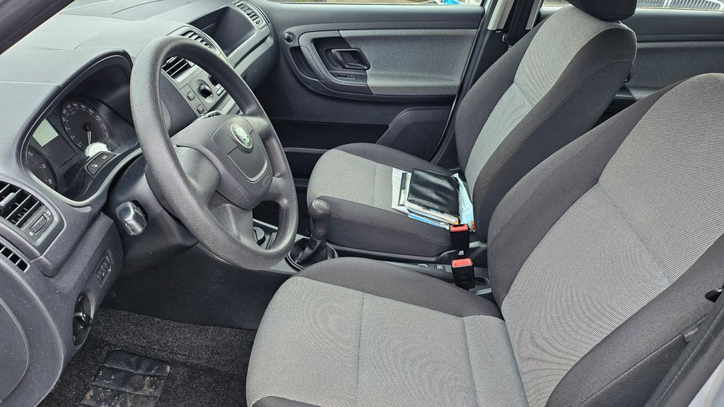 skoda-fabia-1-2i-12v-kombi-action - 6