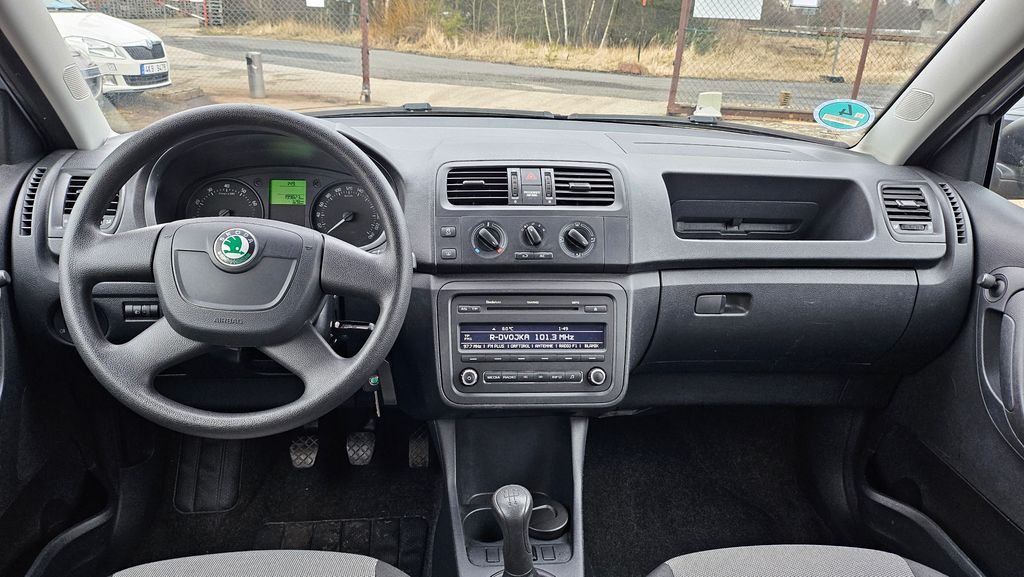 skoda-fabia-1-2i-12v-kombi-action - 8