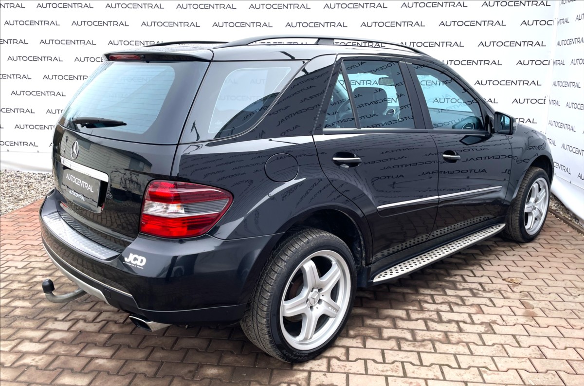 mercedes-benz-tridy-m-ml-350i-4matic-200kw - 3