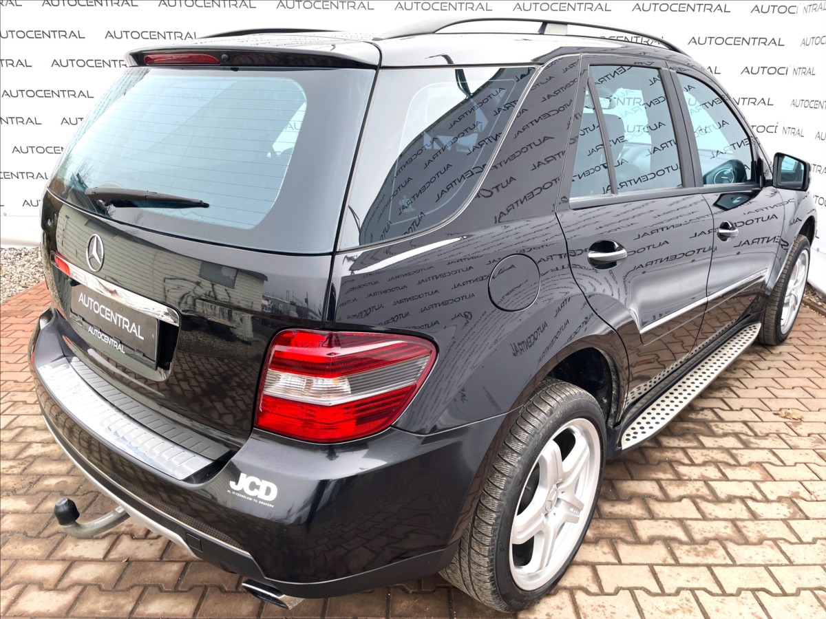 mercedes-benz-tridy-m-ml-350i-4matic-200kw - 8