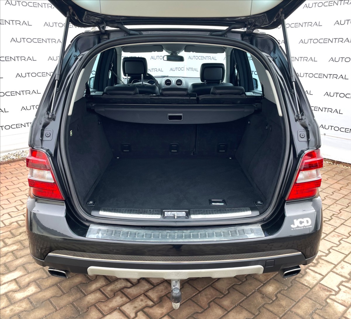 mercedes-benz-tridy-m-ml-350i-4matic-200kw - 9