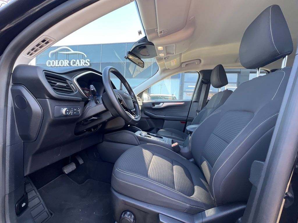 ford-kuga-2-5-phev-152k-titanium-zaruka - 7