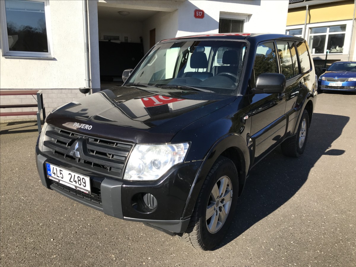 mitsubishi-pajero-3-2-di-d-4x4-automat - 2