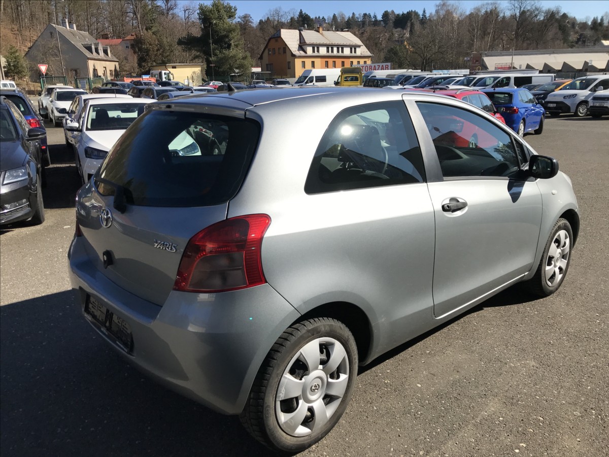 toyota-yaris-1-0-i-51kw-3dv-ac - 6