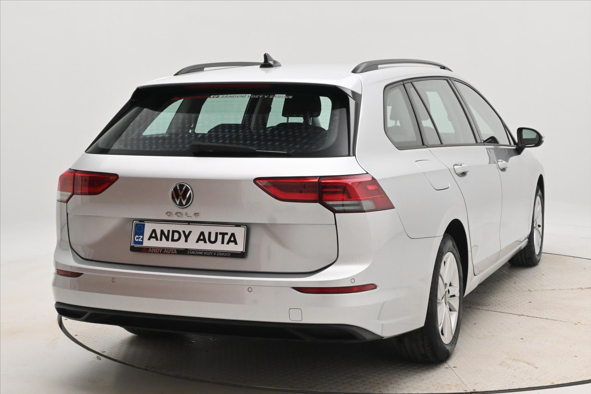 volkswagen-golf-2-0-tdi-110-kw-dsg-business-zaruka-az-5-let - 4