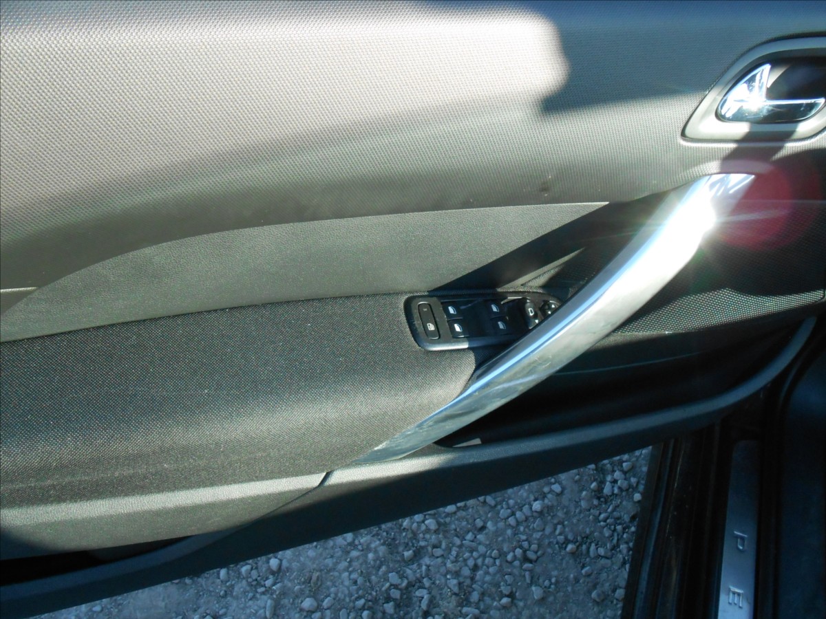 peugeot-308-1-6-16v-thp-110-kw-gt-cz - 8