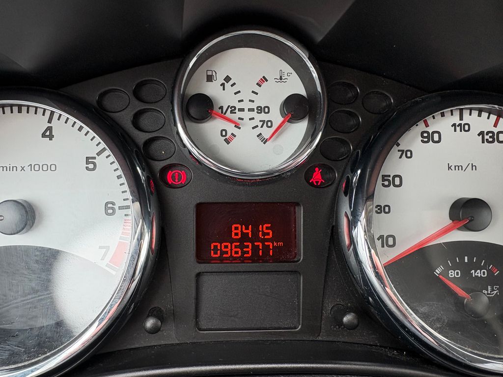 peugeot-207-1-4-70kw-aut-klima - 8