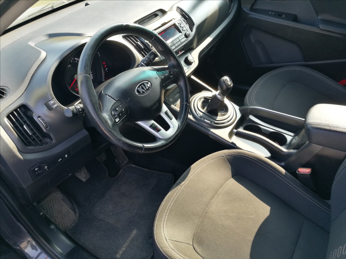 kia-sportage-1-7-crdi - 4