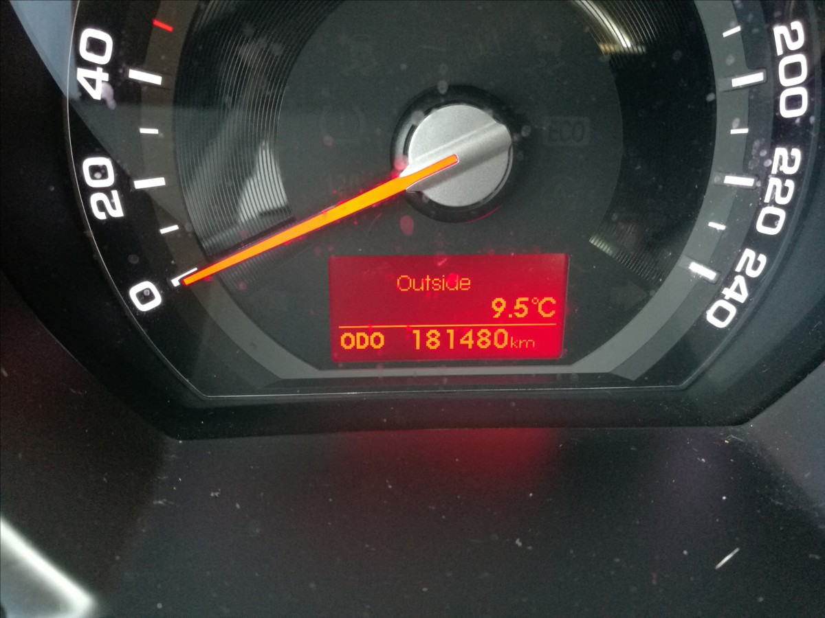 kia-sportage-1-7-crdi - 6