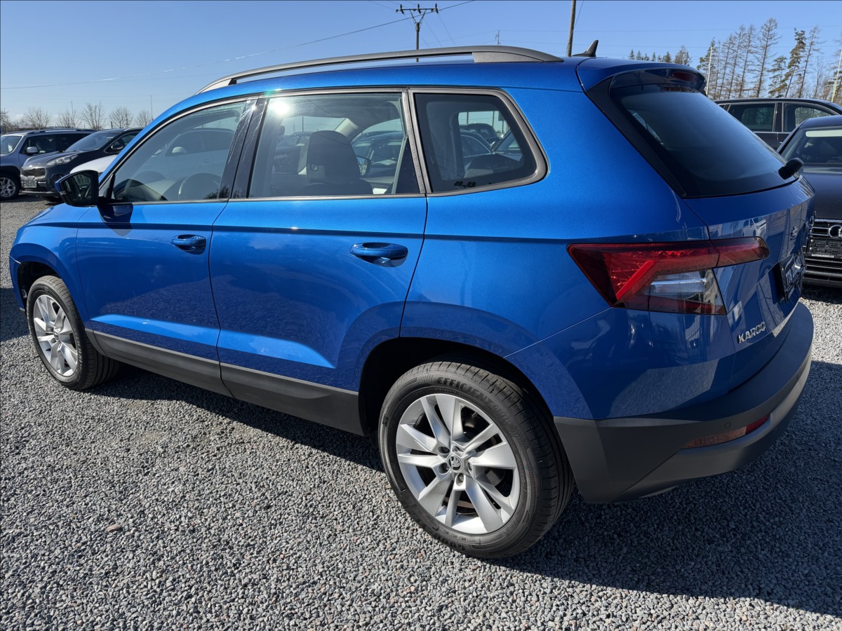skoda-karoq-2-0-tdi-85-kw-dsg-navi-led - 4