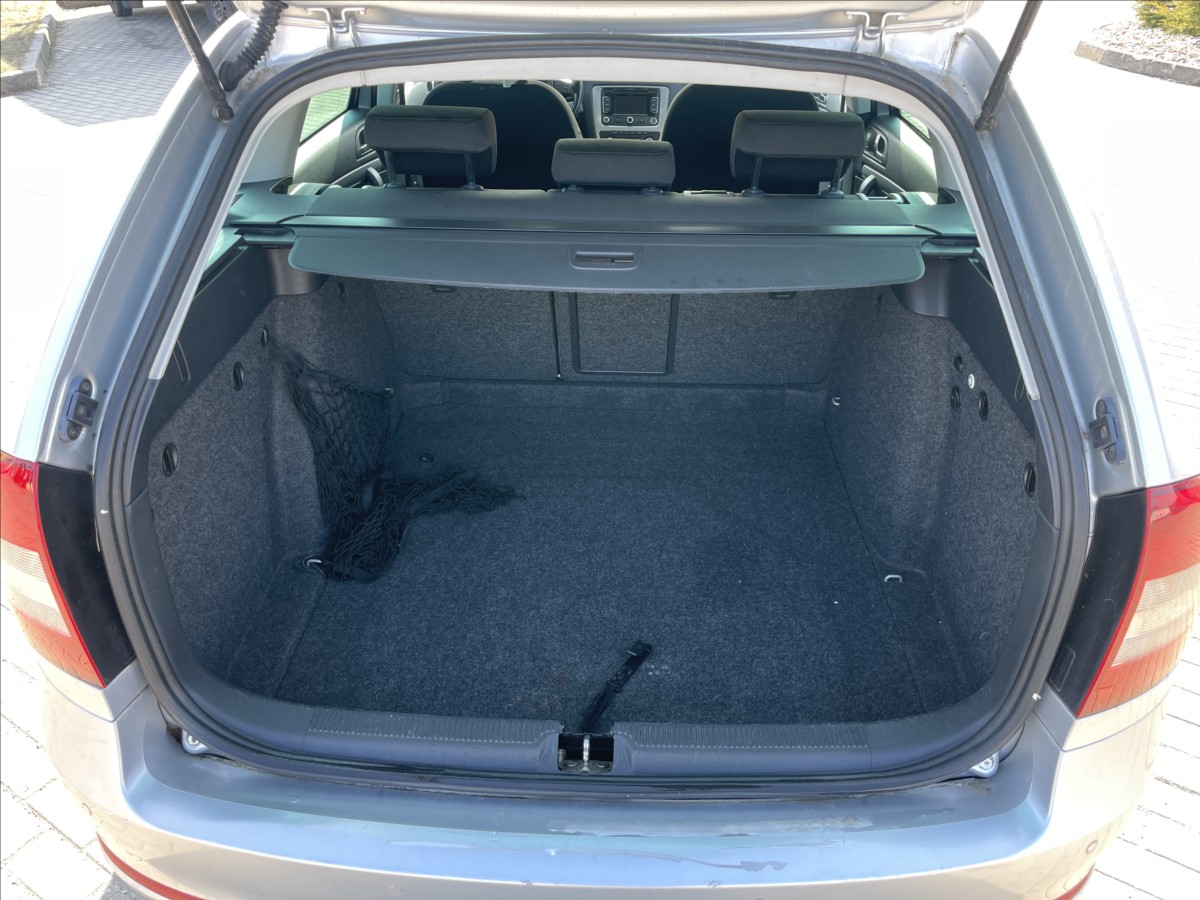 skoda-octavia-2-0-tdi-103kw-gps-cfh-chyba-motoru - 8