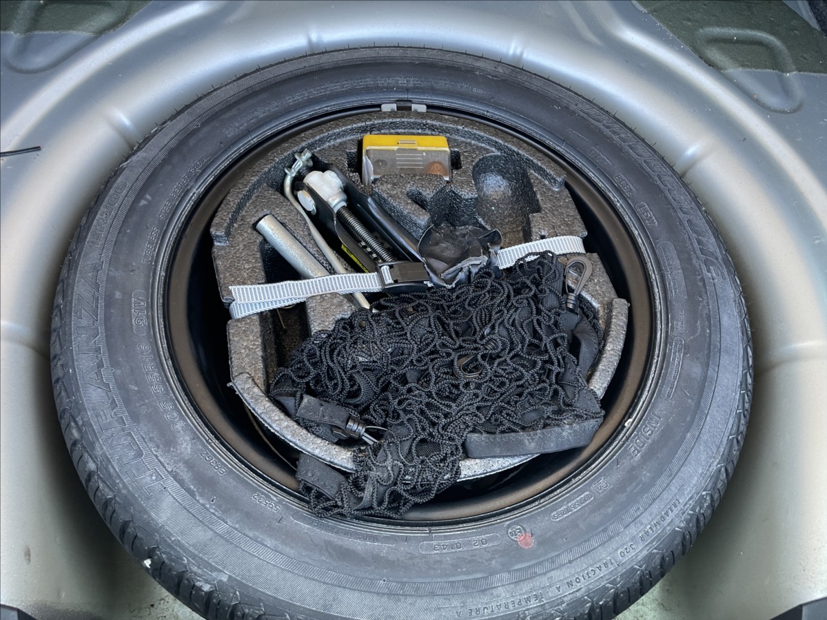 skoda-octavia-2-0-tdi-103kw-gps-cfh-chyba-motoru - 9