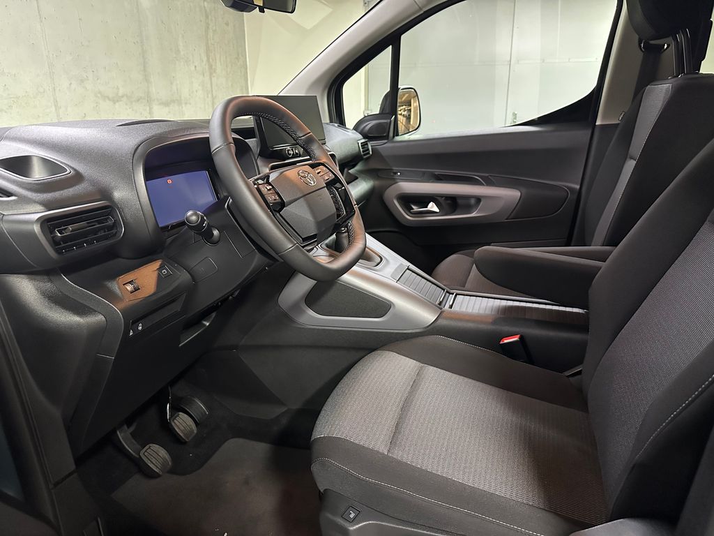 toyota-proace-city-verso-1-5-d-4d-6mtlong-family - 8