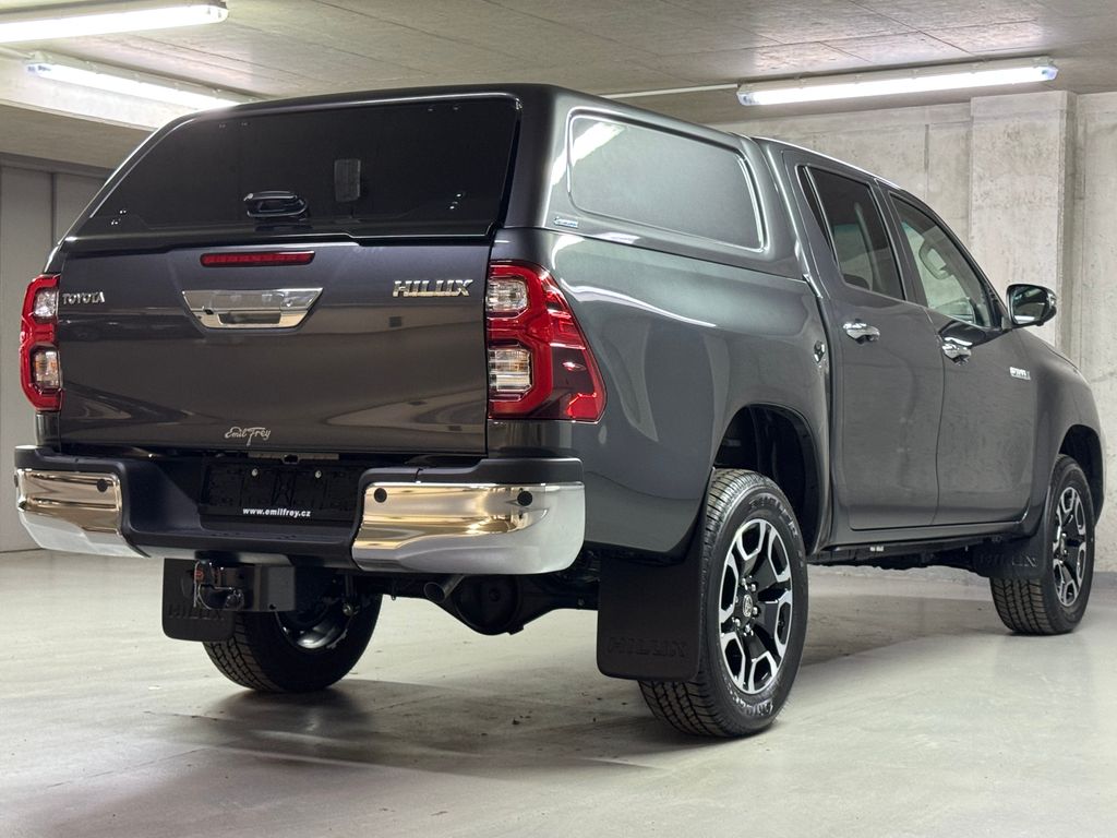 toyota-hilux-2-8d4-d-double-cap-executive - 4