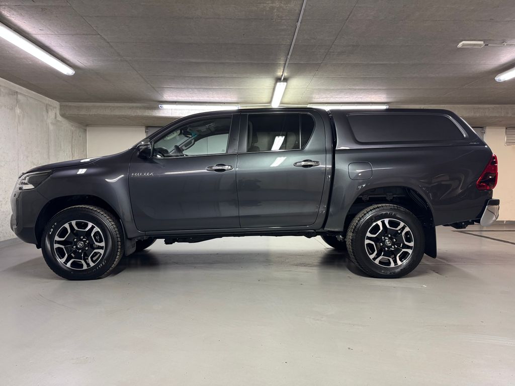 toyota-hilux-2-8d4-d-double-cap-executive - 7