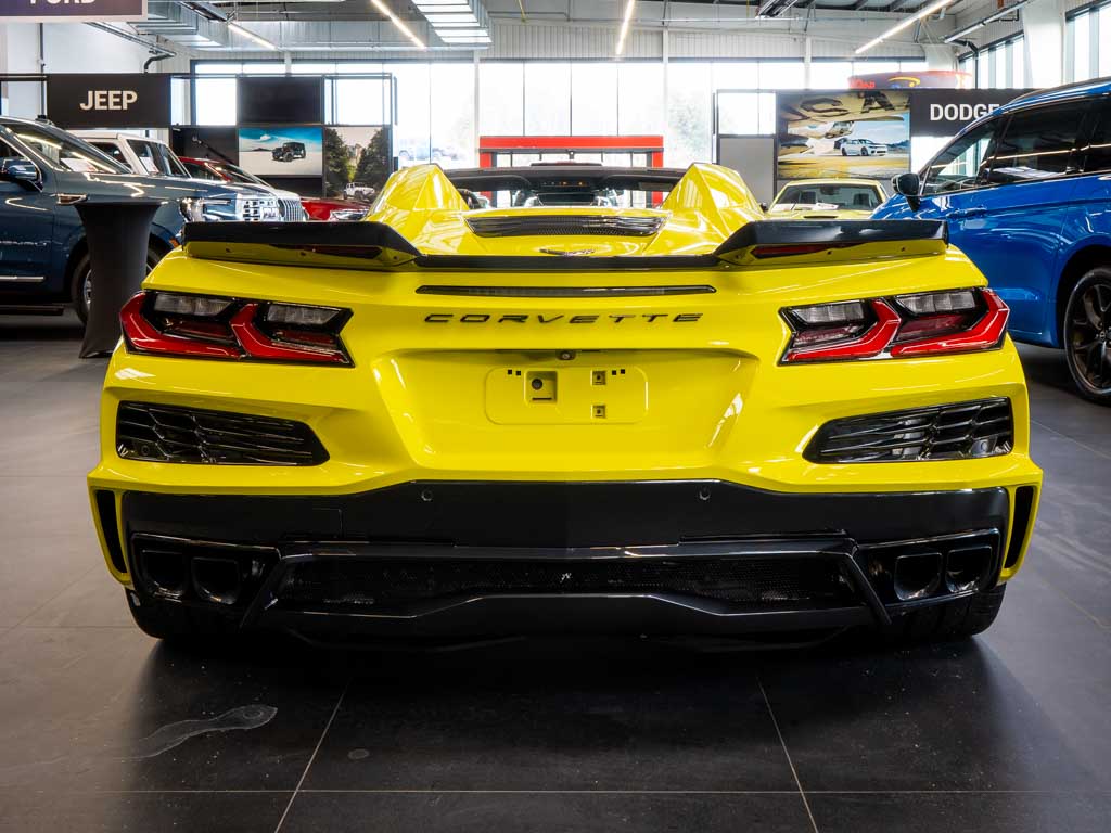 chevrolet-corvette-5-5-c8-z06-3lz-convertible - 4