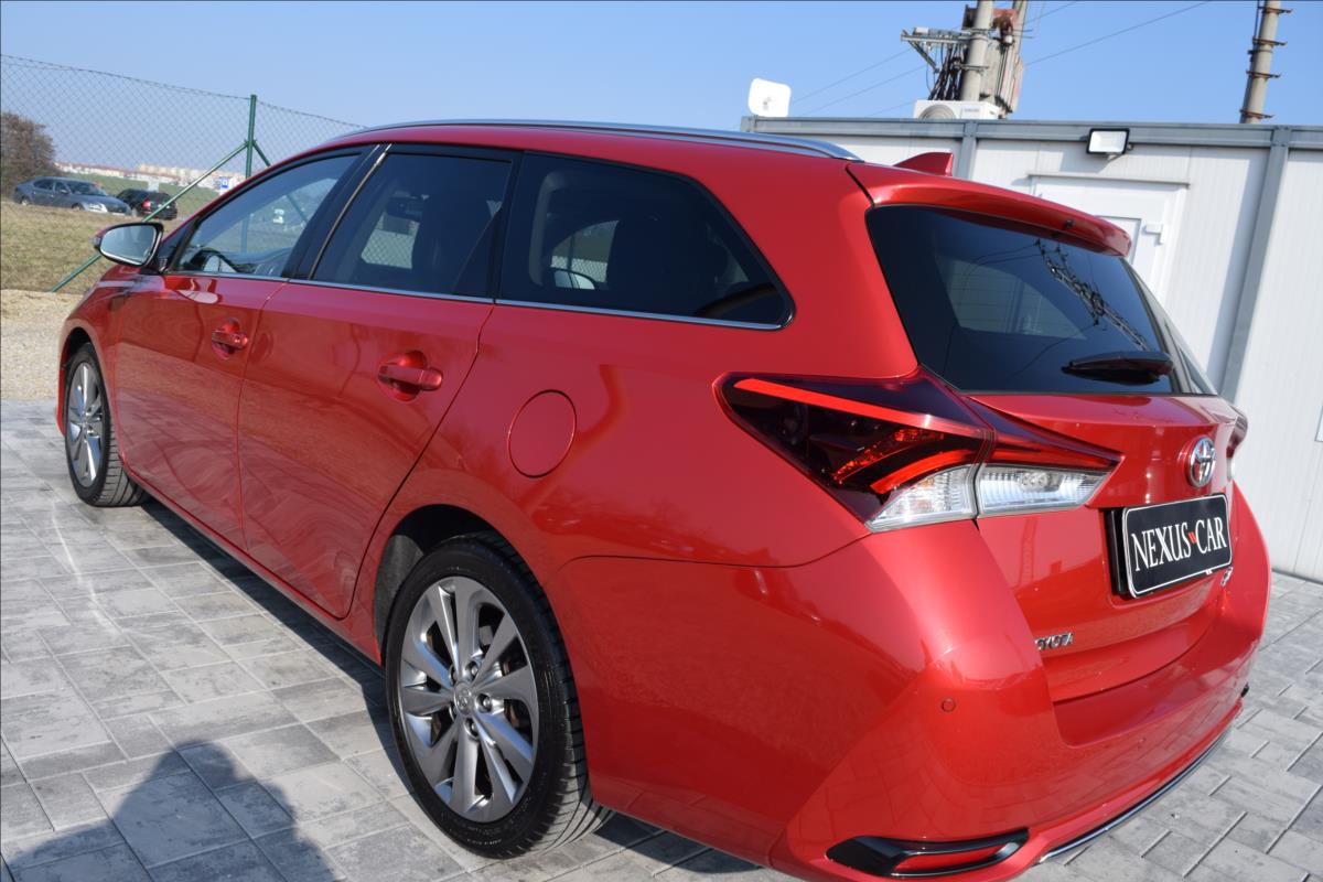 toyota-auris-1-2-i-85kw-xenony-automat-alu - 6