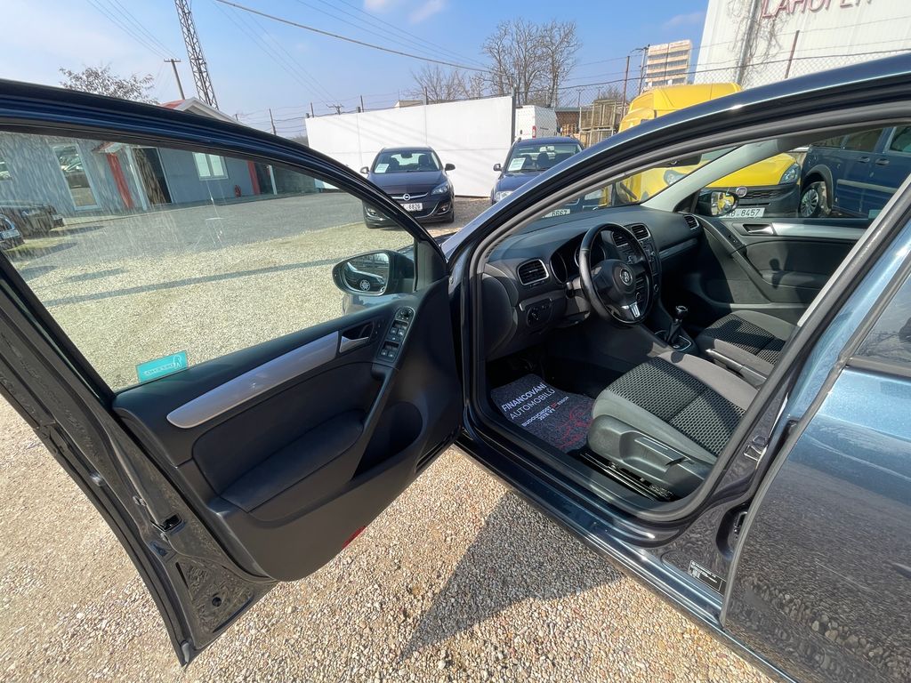 volkswagen-golf-1-2-tsi-63-kw-trendline - 9