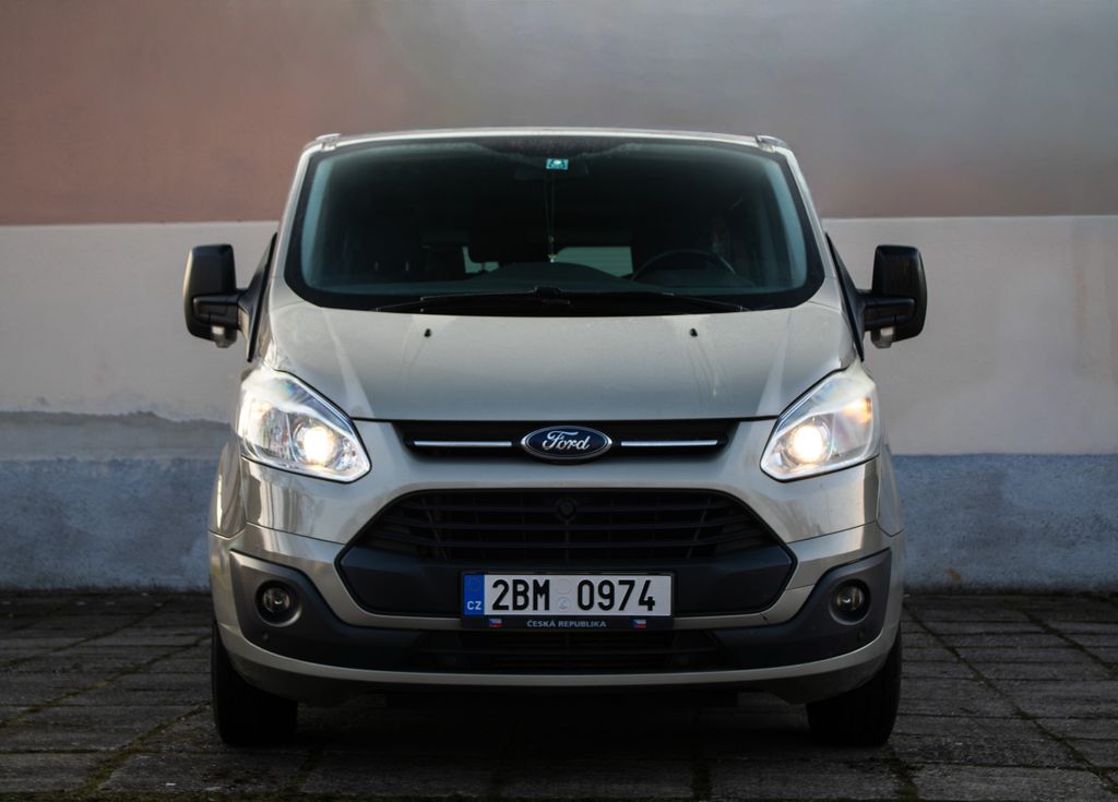 ford-transit-custom - 1
