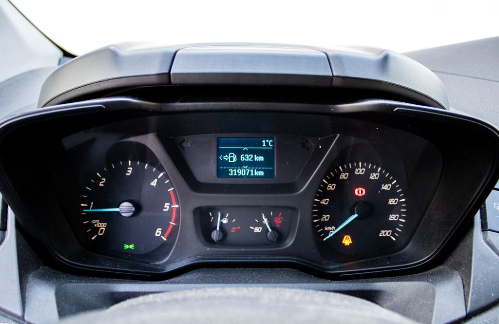 ford-transit-custom - 9