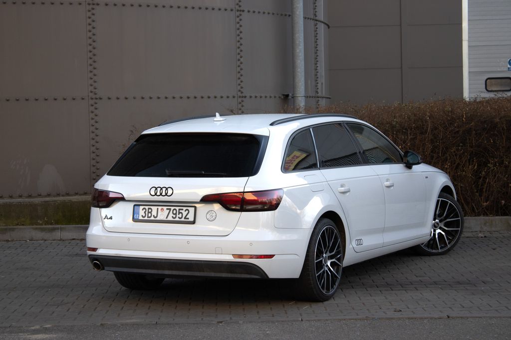 audi-a4-s-line - 7