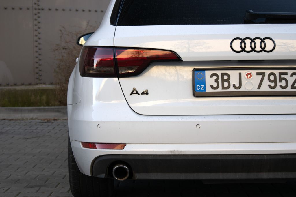 audi-a4-s-line - 9