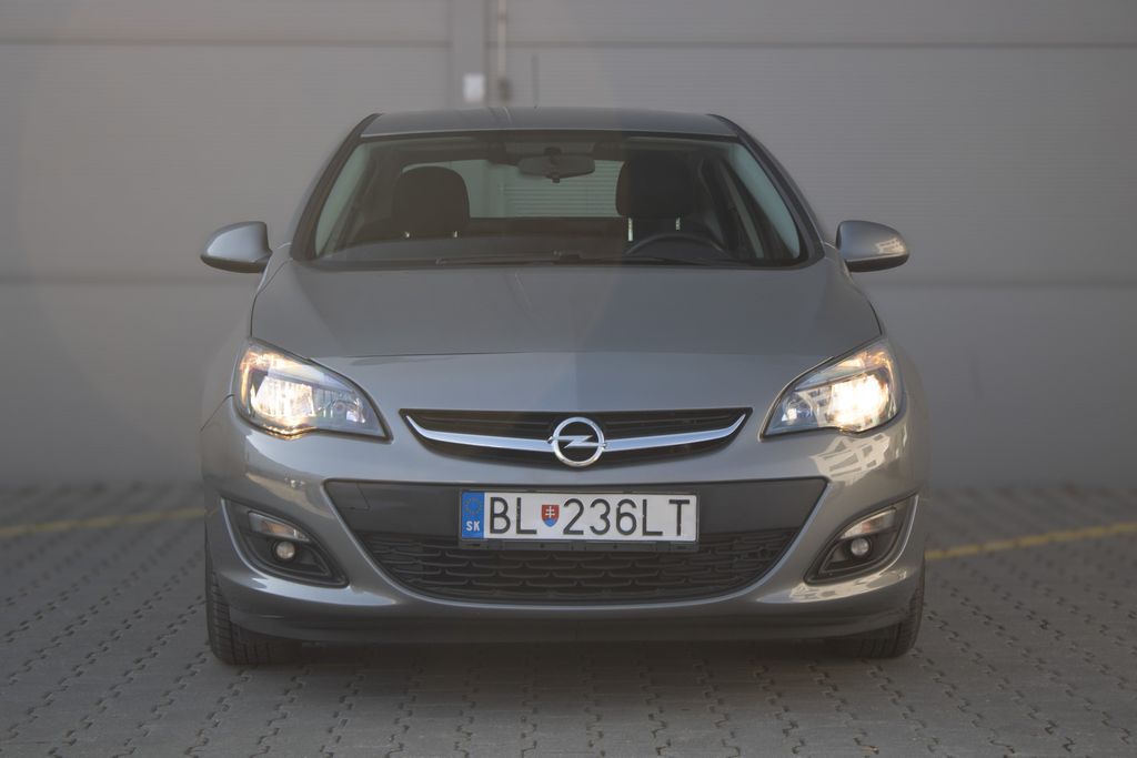 opel-astra-opel-astra-servisni-knizka - 1