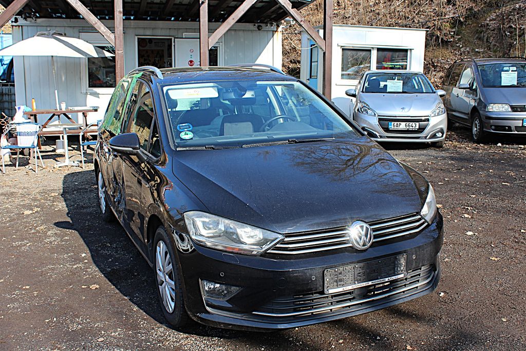 volkswagen-golf-sportsvan-1-2-tsi-81-kw-serv-knizka - 2