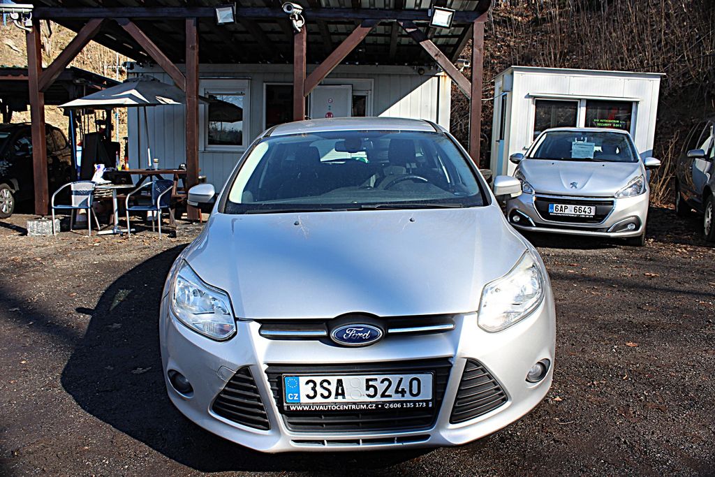 ford-focus-kombi-1-0i-92-kw - 1