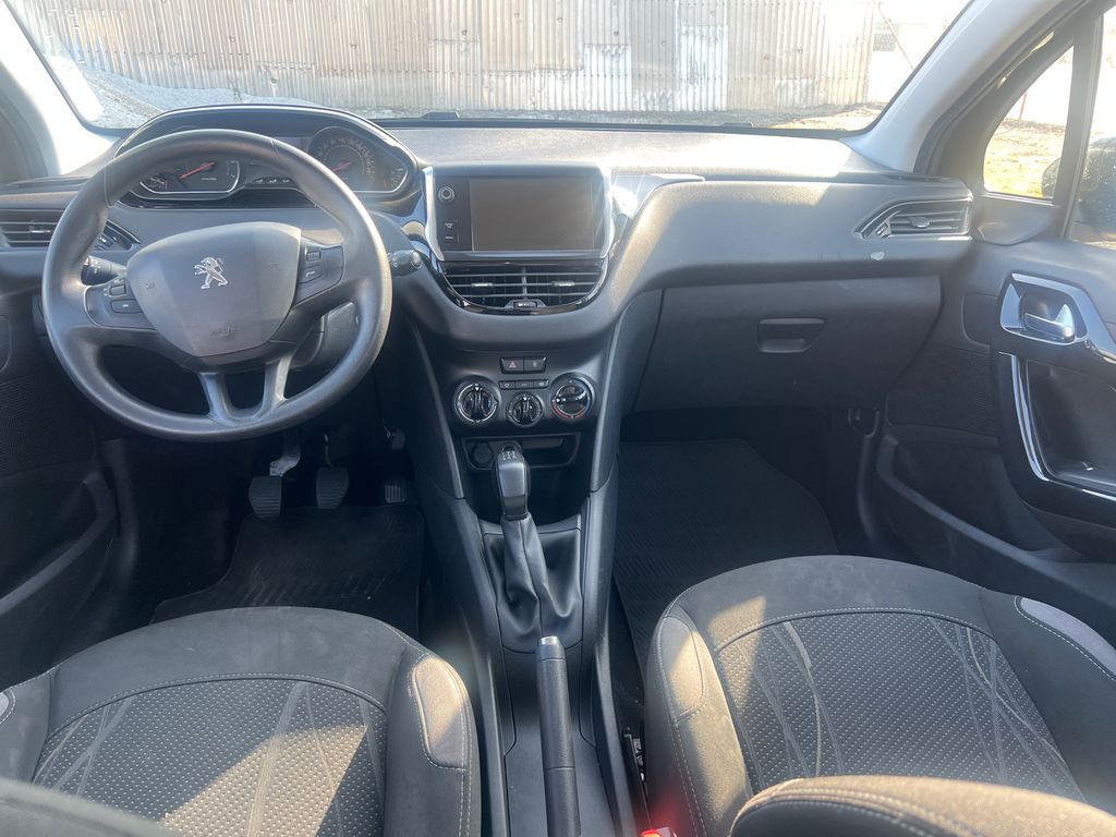 peugeot-208-1-2vti - 5