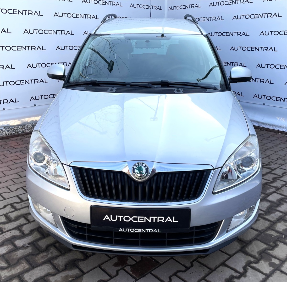 skoda-roomster-1-2-tsi-style-63kw-po-servisu - 1