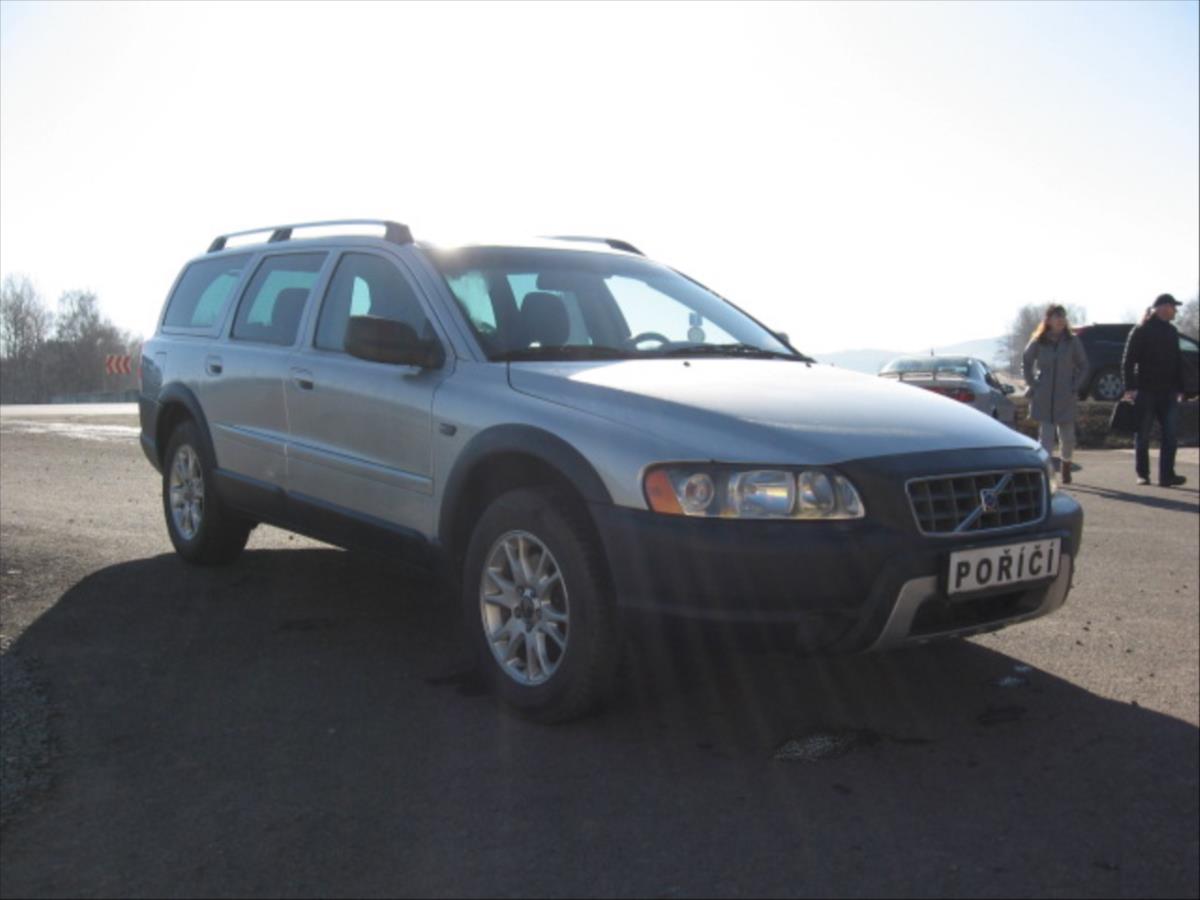 volvo-xc70-2-4-d5 - 2