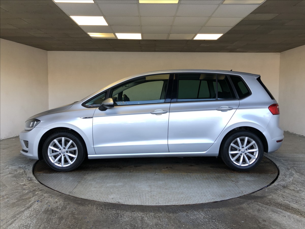 volkswagen-golf-sportsvan-2-0-tdi - 3
