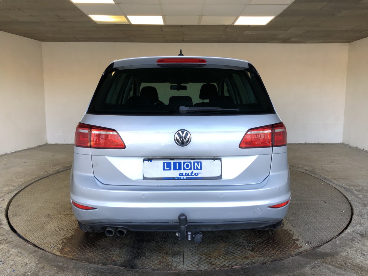 volkswagen-golf-sportsvan-2-0-tdi - 5