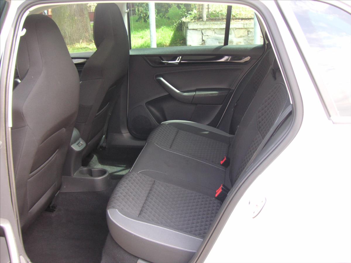 skoda-rapid-1-0-tsi-70kw-monte-carlo - 8