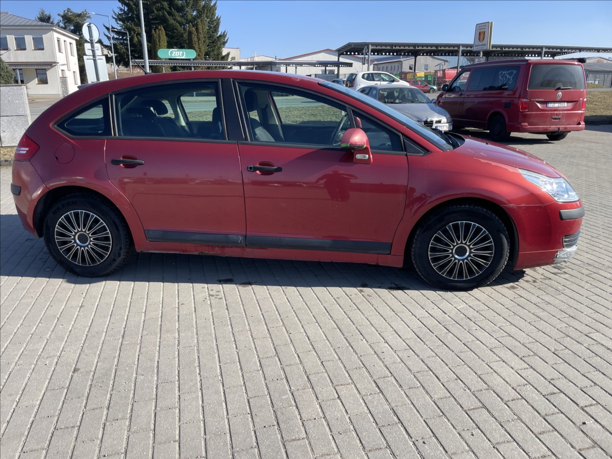 citroen-c4-1-6-hdi-80kw-klima-dobry-stav - 4