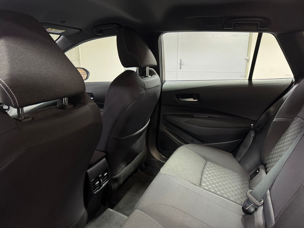 toyota-corolla-1-8l-hybrid-ts-comfort-tech - 9