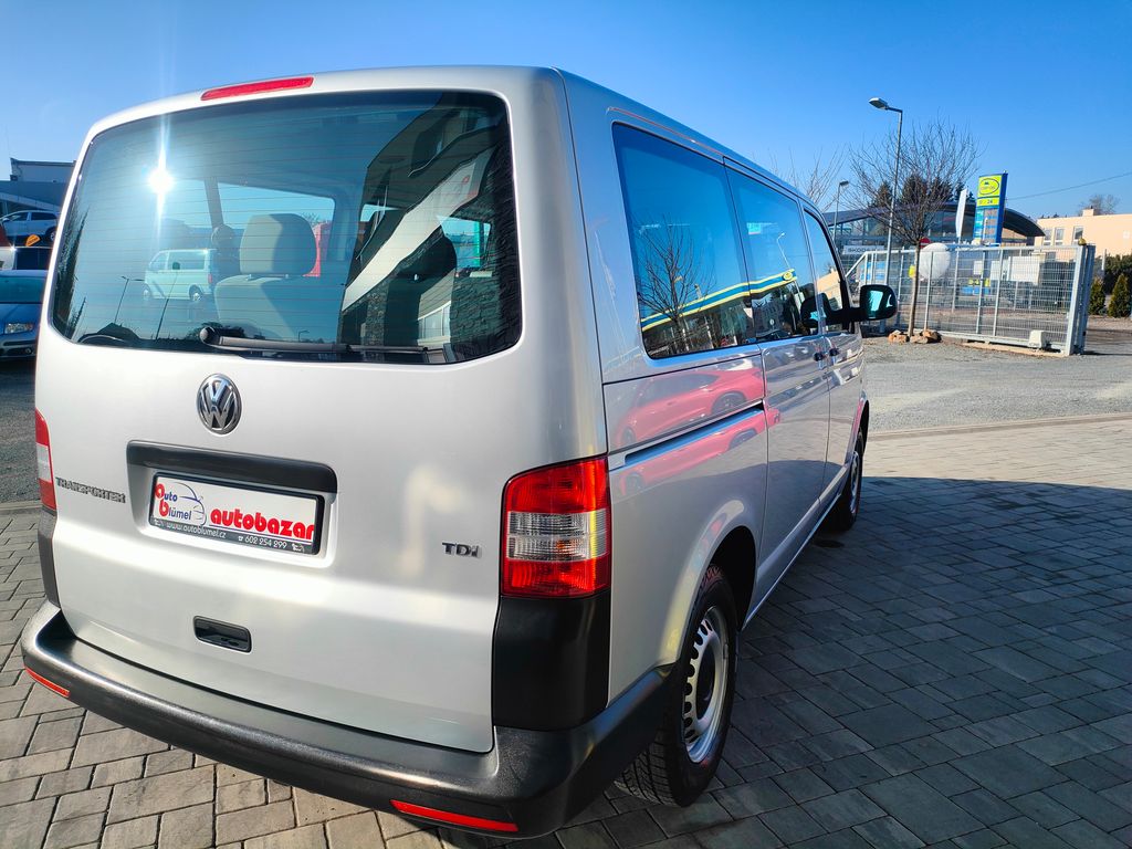 volkswagen-transporter-2-0tdi-klima-9mist-servis - 5