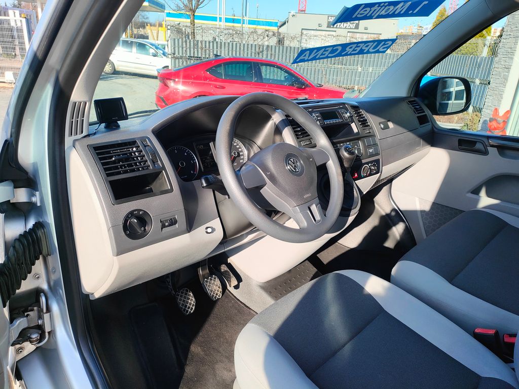 volkswagen-transporter-2-0tdi-klima-9mist-servis - 8