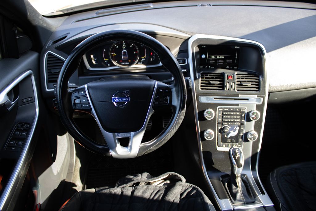 volvo-xc60-volvo-xc60-novy-motor-zaruka - 8