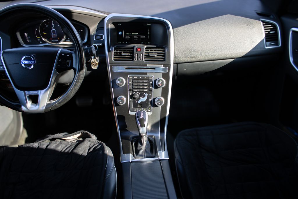 volvo-xc60-volvo-xc60-novy-motor-zaruka - 9