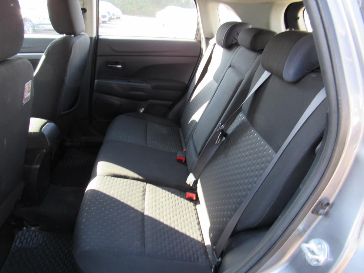 mitsubishi-asx-1-8-di-d-110kw-4x4 - 9