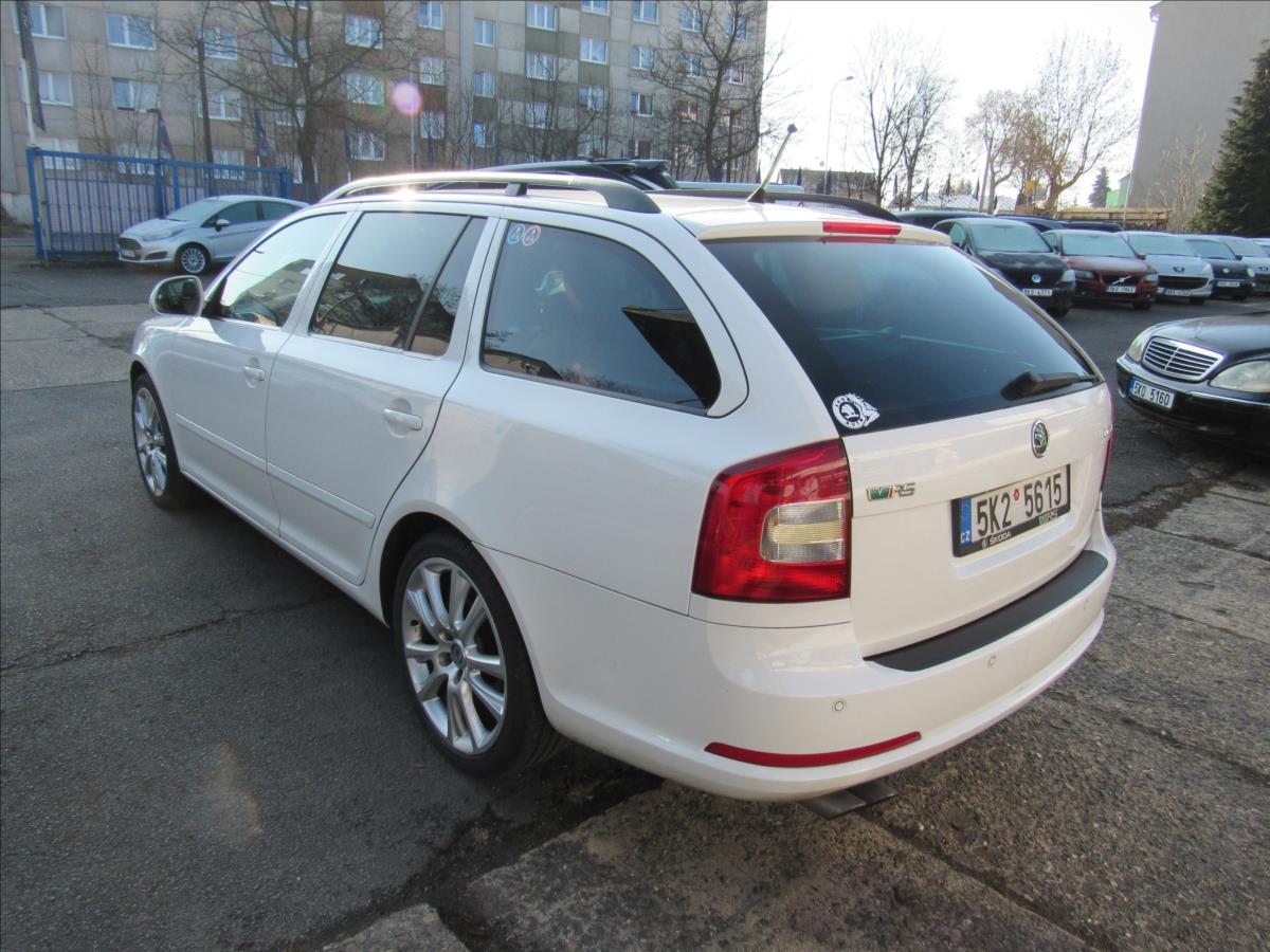skoda-octavia-2-0-tsi-rs-147kw-combi - 3