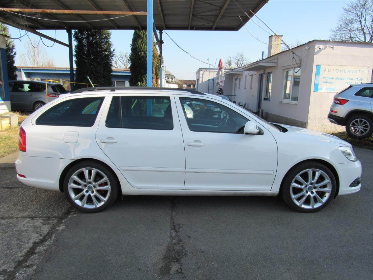 skoda-octavia-2-0-tsi-rs-147kw-combi - 7